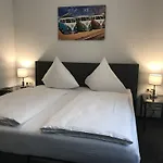 特朗布里克酒店