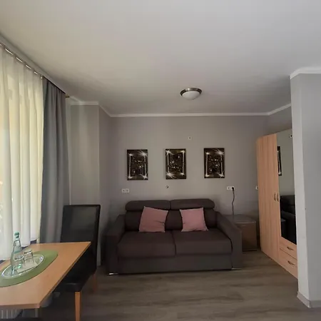 Hotel Traumblick 3*